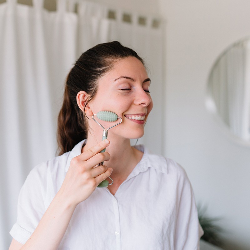 Dual Action Jade Facial Roller
