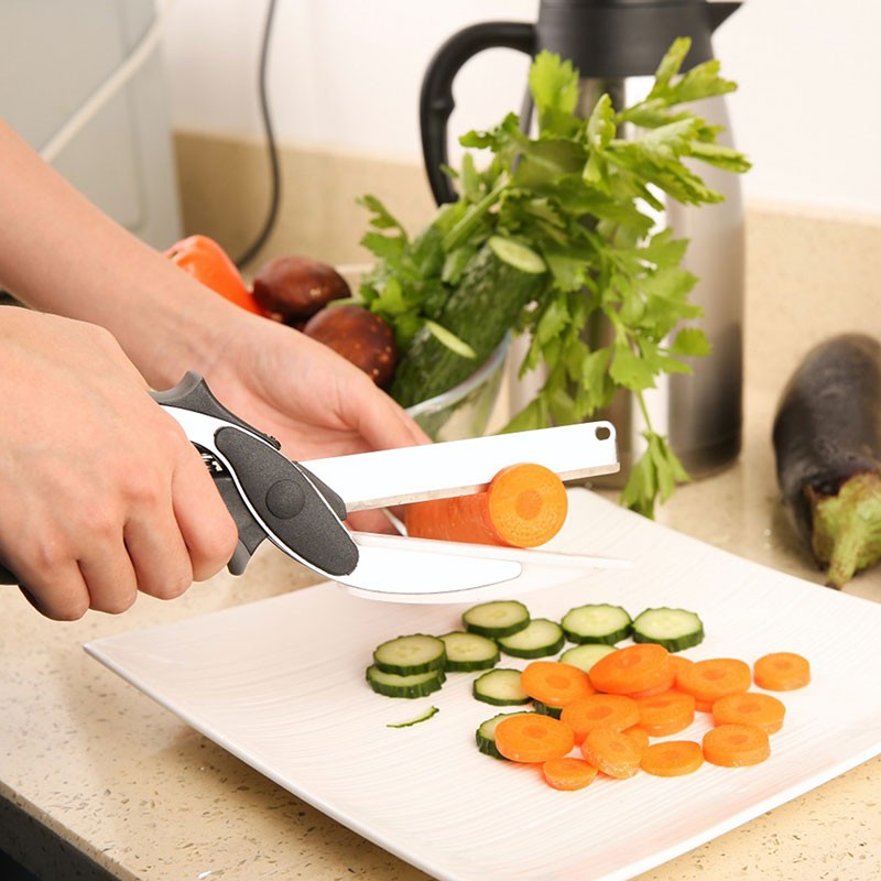 2-in-1 Scissor Cutting Board Tool