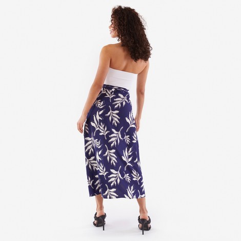 【13MONTH】Rose Wrap Skirt (BLACK) Capezio Studio Collection Wrap Skirt | Capezio®
