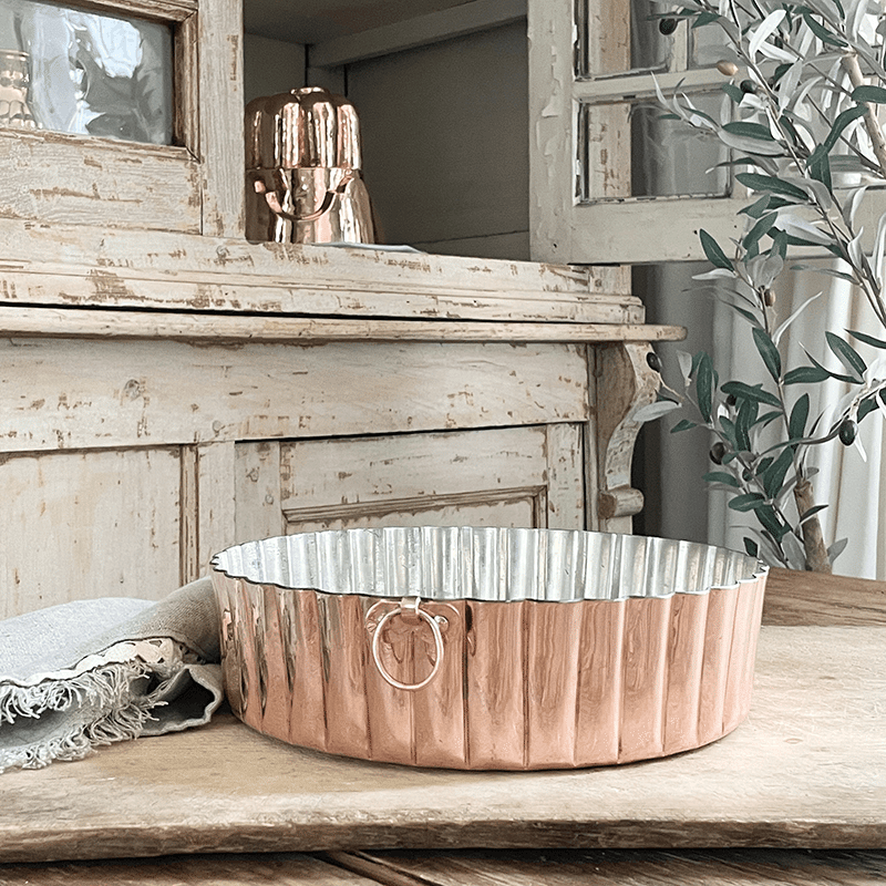 Vintage Inspired Cake Pan