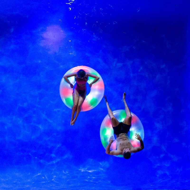 48" Illuminated Jumbo Pool Tube (2 Pack)