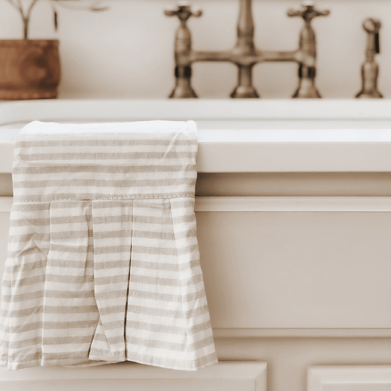 Striped Tea Towel with Ruffle 