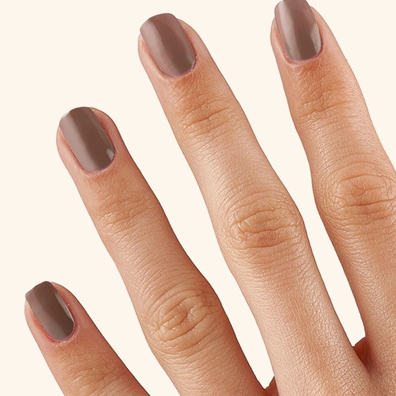 Le Sweet Nail Lacquer in Latte