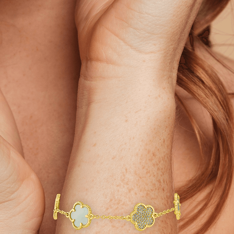2CTTW Pave /stone Clover Bracelet