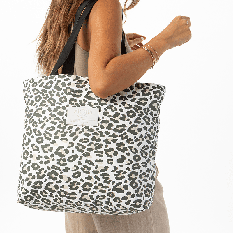 Snow Leopard Day Tripper