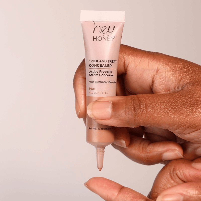 Trick & Treat Concealer - Deep Tone