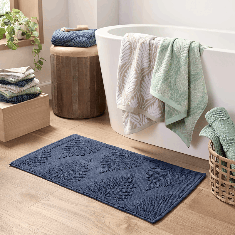 Restore Fern Geo Bath Towel (Sage)