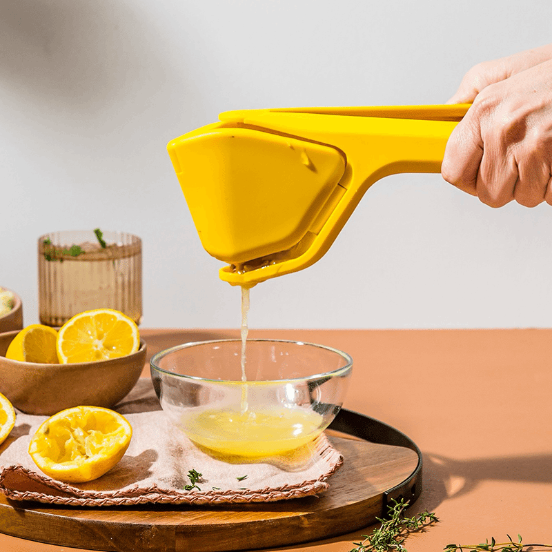 Fluicer - Fold Flat Easy Juicer - Yellow