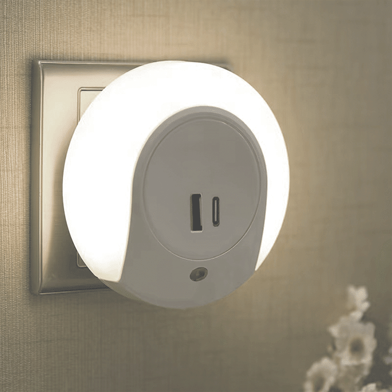 Motion Detection LED Night Light with USB-C & USB-A Ports
