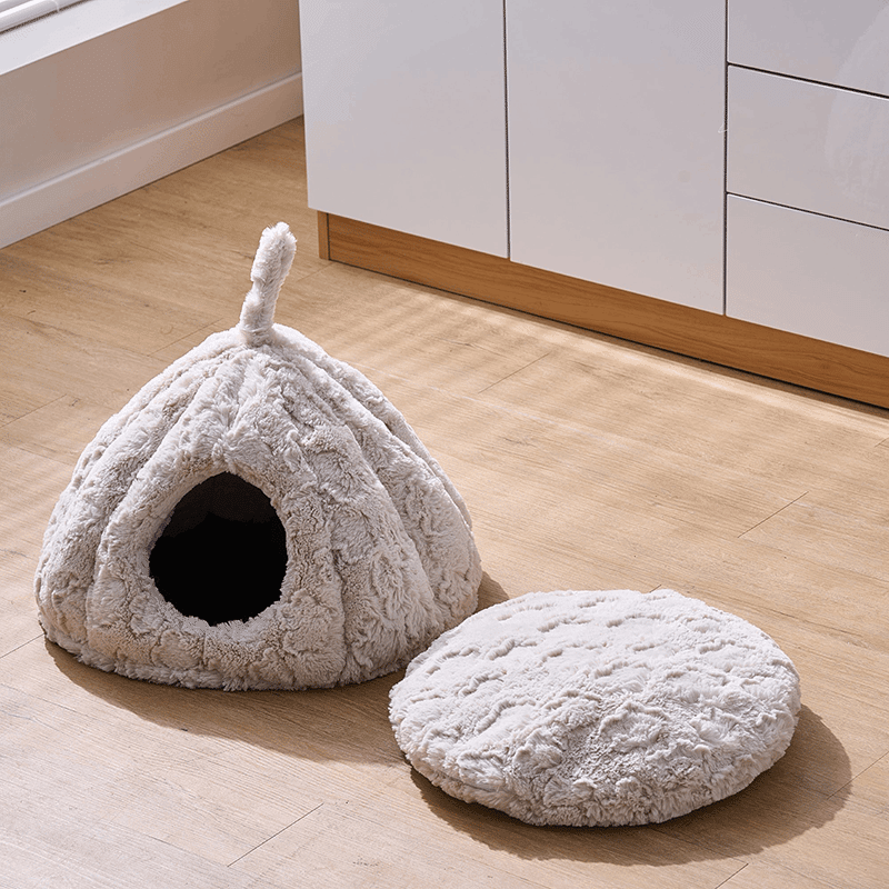 Rose Hut Calming Cat Bed