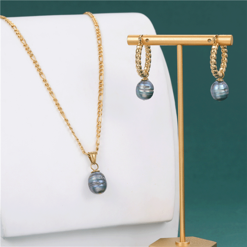 14K Gold Plated Freshwater Pearl Necklace & Earring Set