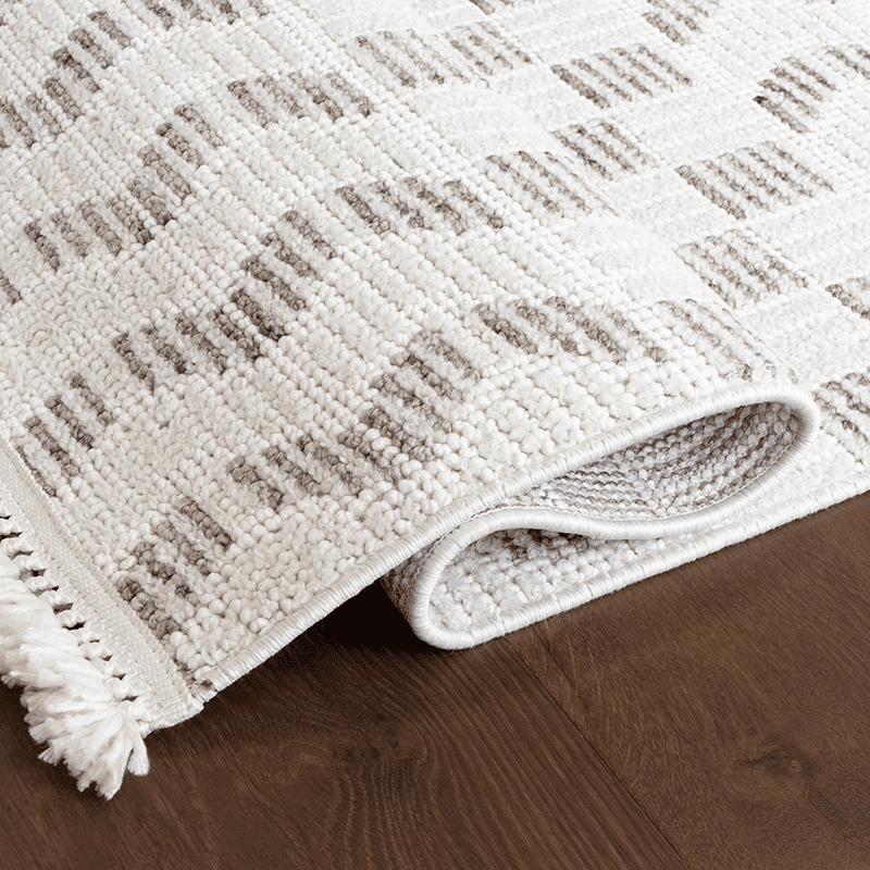 Allona Geometric Tassels Area Rug