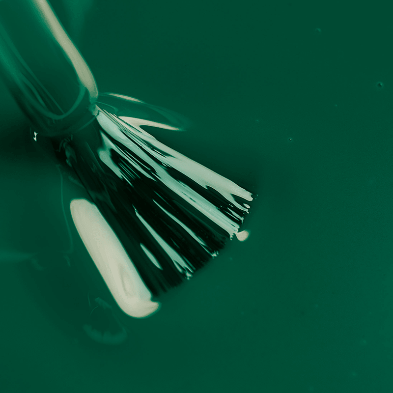 Le Sweet Nail Lacquer in Emerald Green
