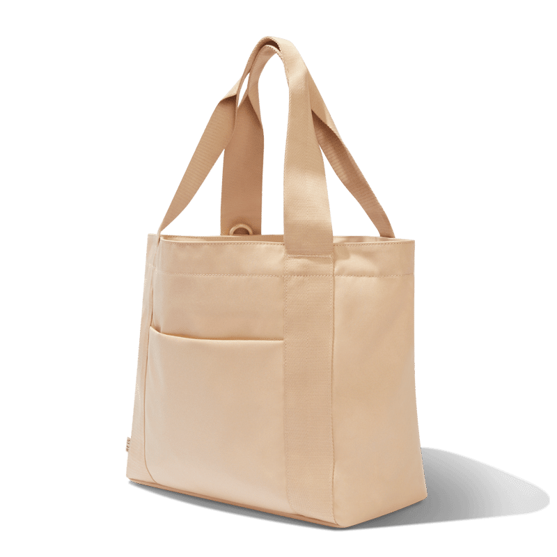 The Beisics Tote in Beige