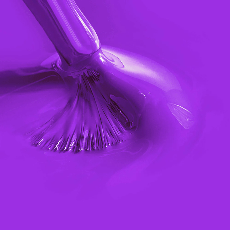 Le Sweet Nail Lacquer in Ultra Violet