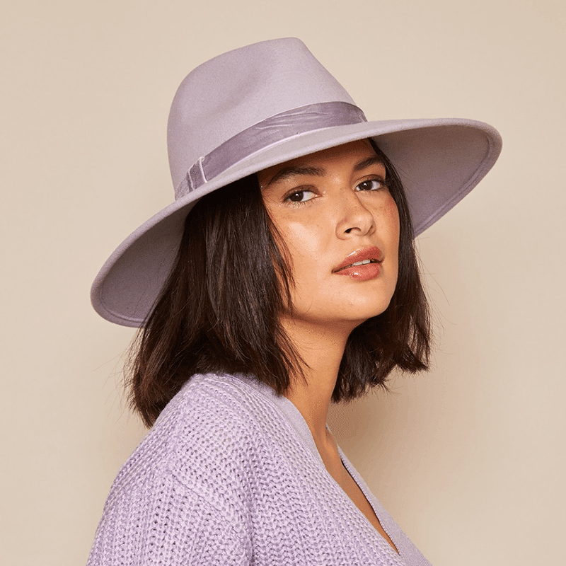 Emmanuelle Hat