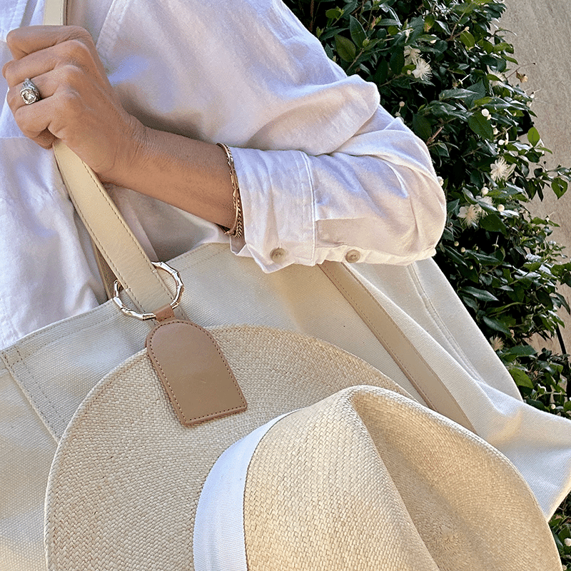 Lindsay Albanese Hat Clip