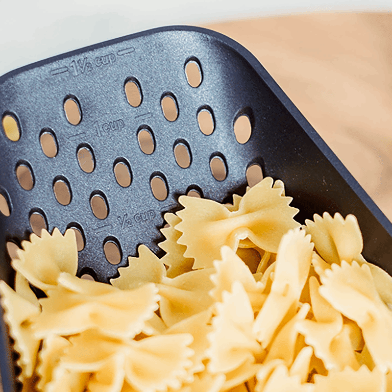 Nylon Measuring Scoop Colander, Black