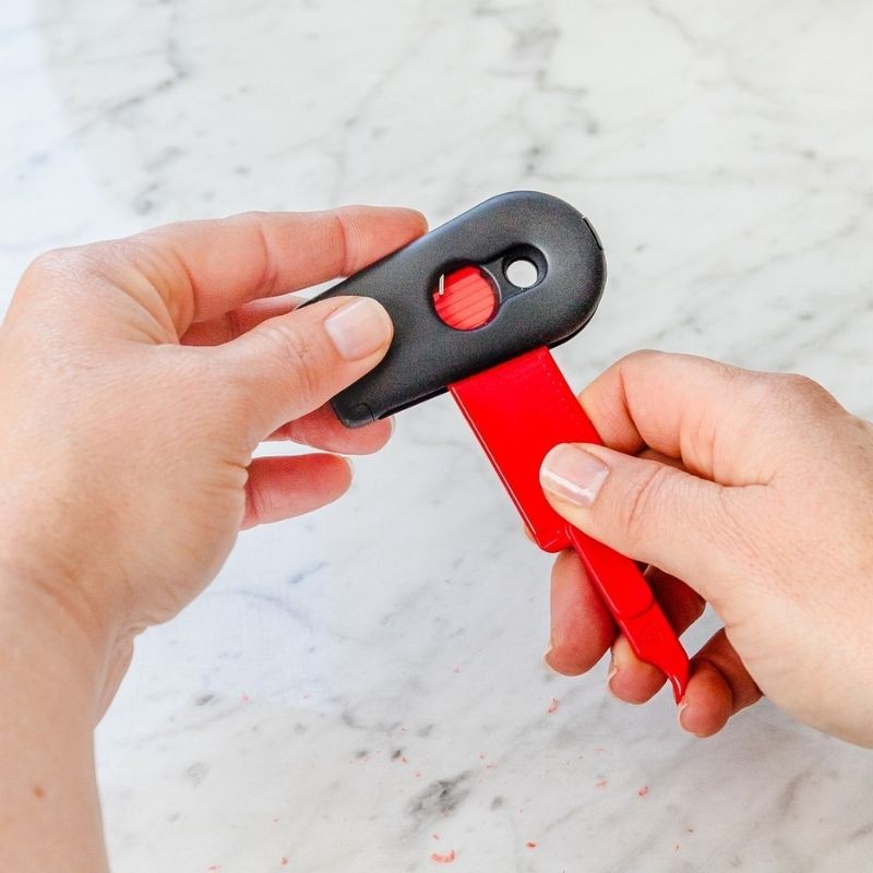 Cleana - 2 Pack - Mixed Colours - Self Sharpening Cleaning Scraper