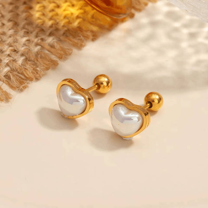 Heart Shell Stud Earrings