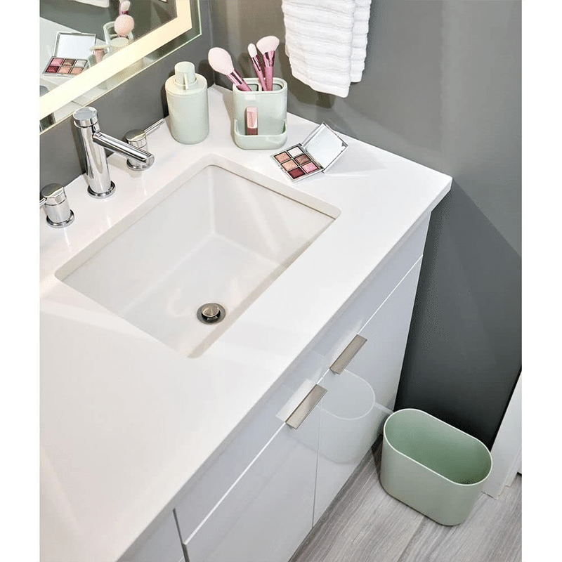 3 Piece Bathroom Essentials Set