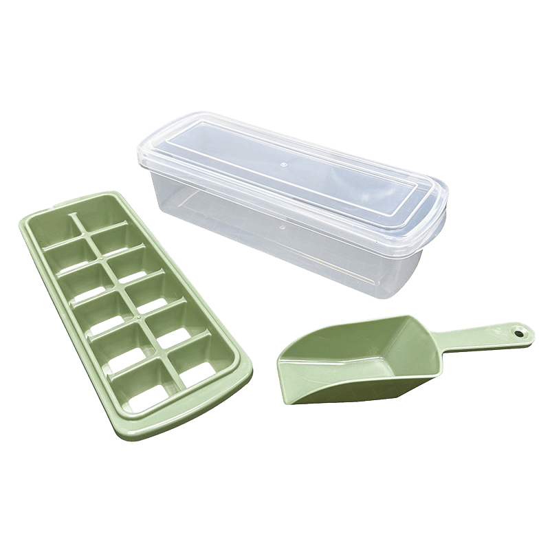 Covered Ice Cube Tray with Scoop