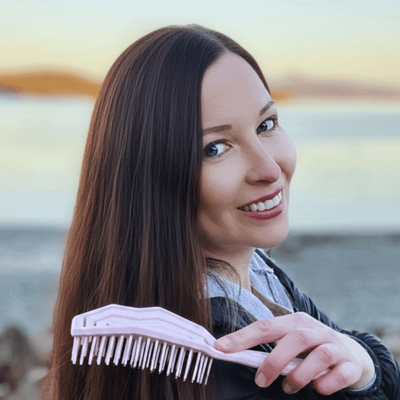ArcticGlow Scalp Therapy Brush