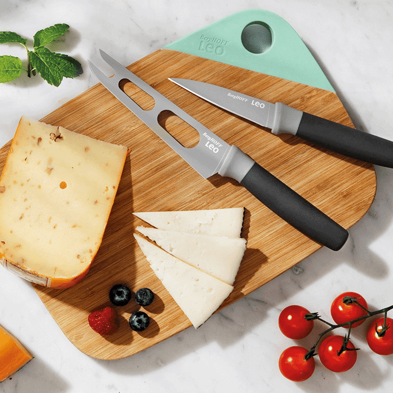 3 Piece Leo Knife and Cutting Board Set