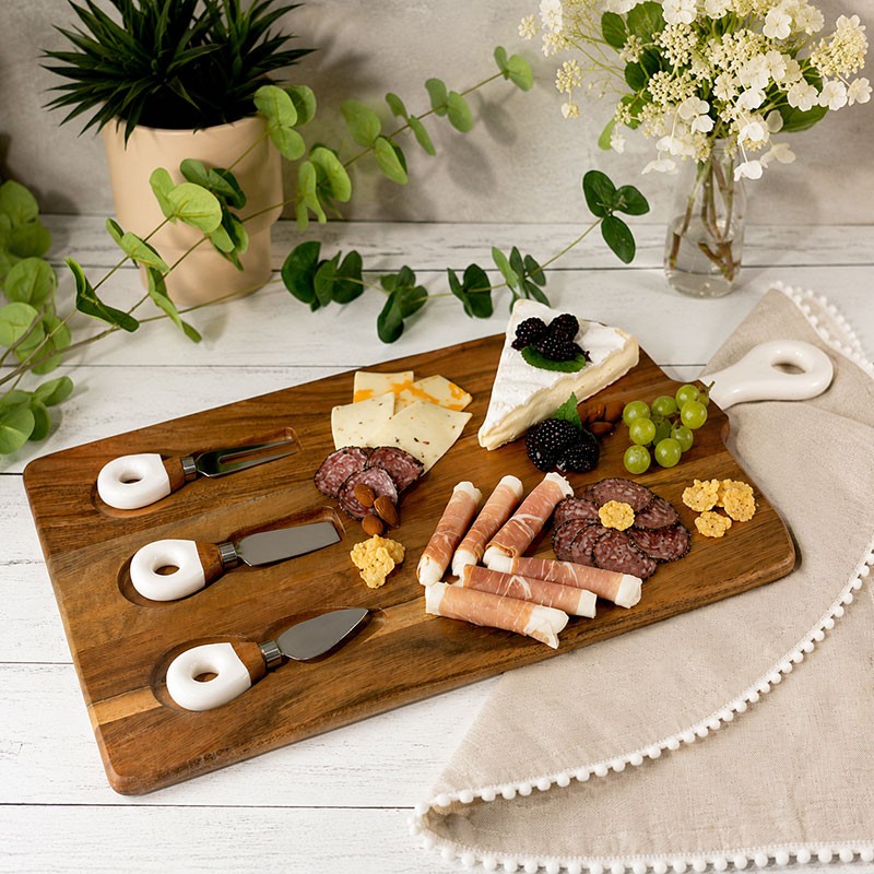 Wood & White Collection Acacia Wood Board with Inlaid Knives