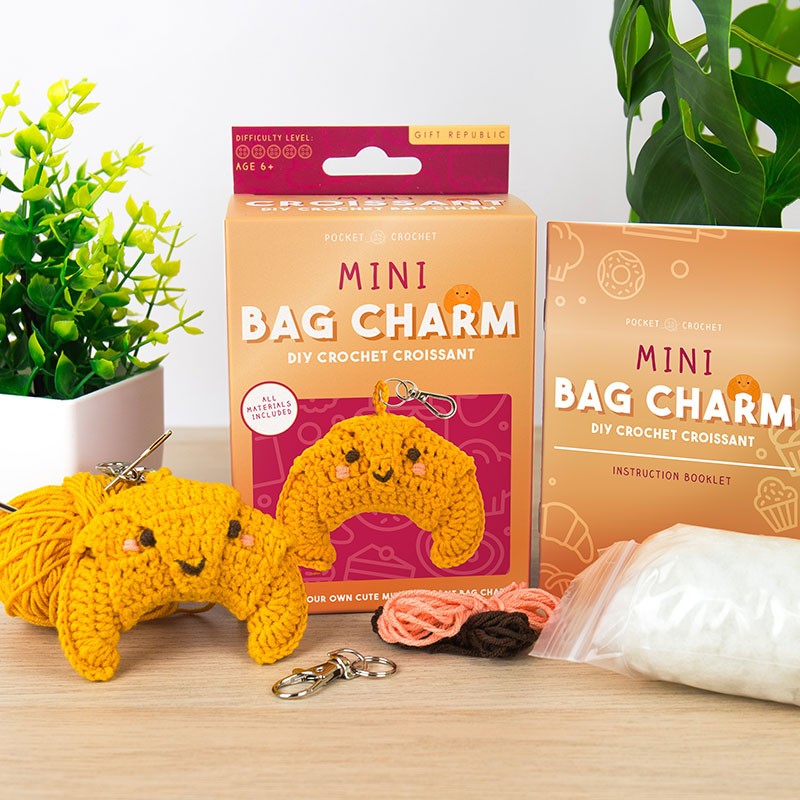 Mini Bag Charm Croissant