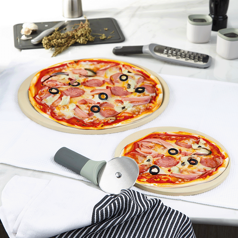 Leo Cordierite Ceramic Pizza Stone